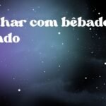 Sonhar com bêbado caindo