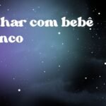 Sonhar com bebê branco
