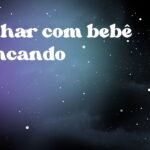 Sonhar com bebê brincando