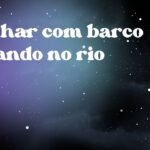 Sonhar com barco virando no rio