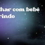 Sonhar com bebê sorrindo