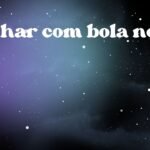 Sonhar com bola no céu
