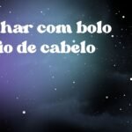 Sonhar com bolo cheio de cabelo