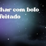 Sonhar com bolo confeitado