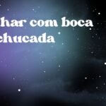 Sonhar com boca machucada