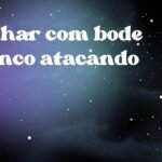 Sonhar com bode branco atacando