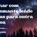 Sonhar com cartomante lendo cartas para outra pessoa
