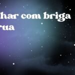 Sonhar com briga na rua