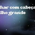 Sonhar com cabeça de alho grande