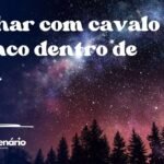 Sonhar com cavalo branco dentro de casa