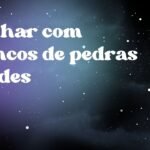Sonhar com brincos de pedras verdes