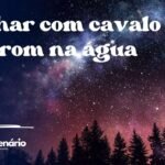 Sonhar com cavalo marrom na água