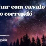 Sonhar com cavalo preto correndo