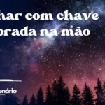Sonhar com chave quebrada na mão