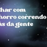 Sonhar com cachorro correndo atrás da gente