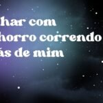 Sonhar com cachorro correndo atrás de mim