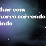 Sonhar com cachorro correndo fugindo