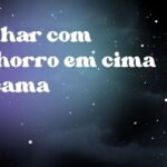 Sonhar com cachorro em cima da cama