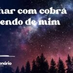 Sonhar com cobra correndo de mim