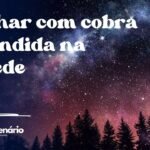 Sonhar com cobra escondida na parede