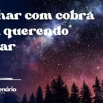 Sonhar com cobra naja querendo atacar