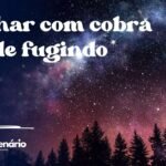 Sonhar com cobra verde fugindo