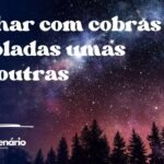 Sonhar com cobras enroladas umas nas outras