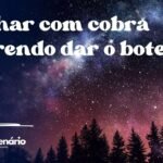 Sonhar com cobra querendo dar o bote