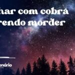 Sonhar com cobra querendo morder