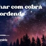 Sonhar com cobra te mordendo