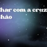 Sonhar com a cruz no chão
