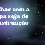 Sonhar com a roupa suja de menstruação