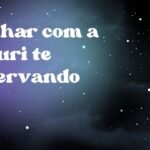 Sonhar com a sucuri te observando