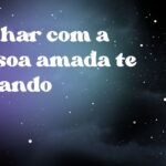 Sonhar com a pessoa amada te beijando
