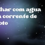 Sonhar com agua suja corrente de esgoto
