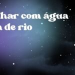 Sonhar com água suja de rio