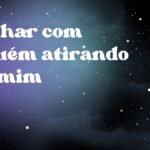 Sonhar com alguém atirando em mim