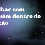 Sonhar com alguém dentro do caixão