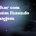 Sonhar com alguém fazendo tatuagem