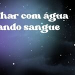 Sonhar com água virando sangue