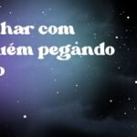 Sonhar com alguém pegando fogo