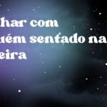 Sonhar com alguém sentado na cadeira