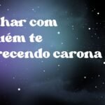 Sonhar com alguém te oferecendo carona