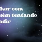 Sonhar com alguém tentando invadir
