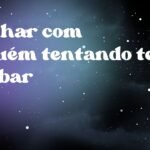 Sonhar com alguém tentando te roubar