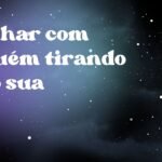 Sonhar com alguém tirando foto sua