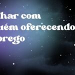 Sonhar com alguém oferecendo emprego