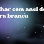 Sonhar com anel de pedra branca
