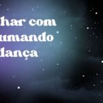 Sonhar com arrumando mudança