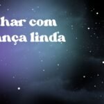 Sonhar com criança linda